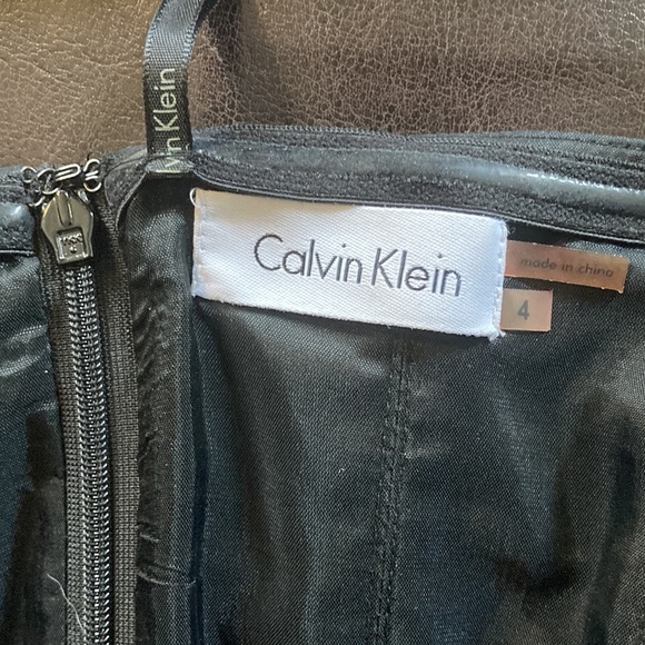Calvin Klein size 4 black satin dress - Picture 5 of 6